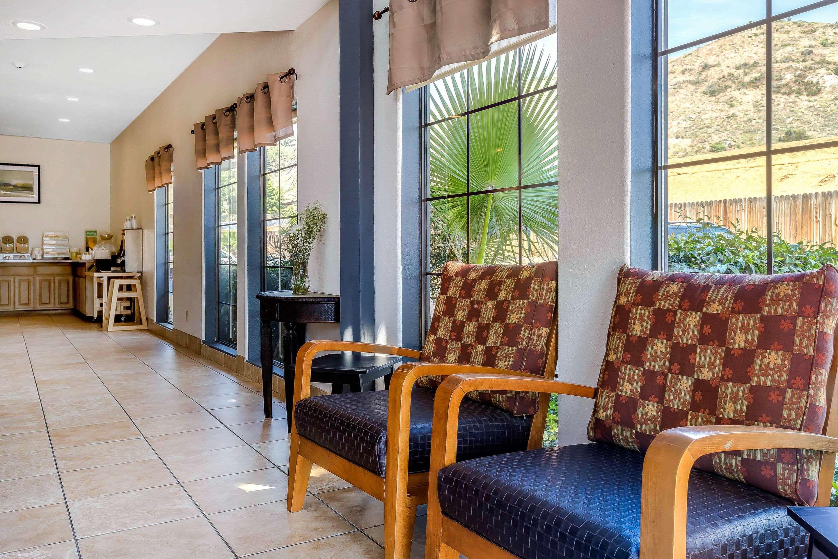 Quality Inn Fallbrook I-15 Exterior photo
